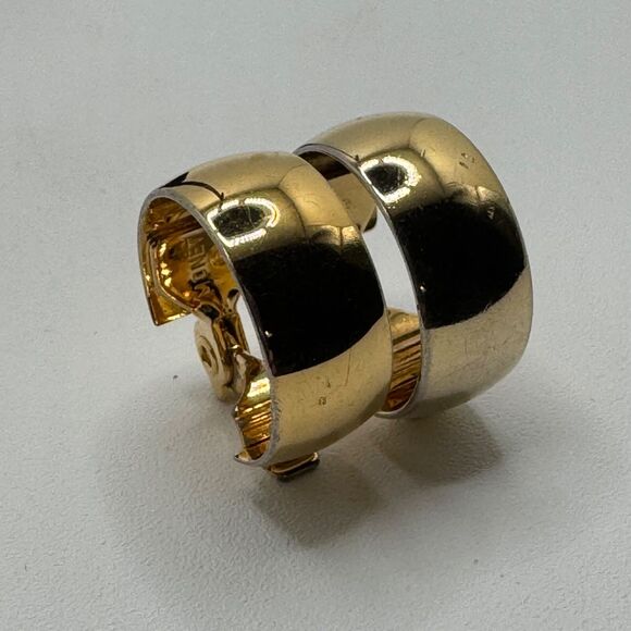 Vintage MONET Hoop Clip On Earrings Shiny Wide Gold Tone - Picture 2 of 10